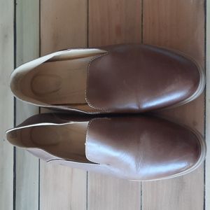 Hush Puppies brown leather loafers. Women size 11 US
